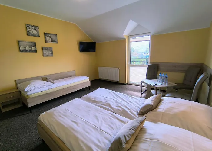 فندق مبيت وإفطار Global Komfortowe Nad Morzem 3*